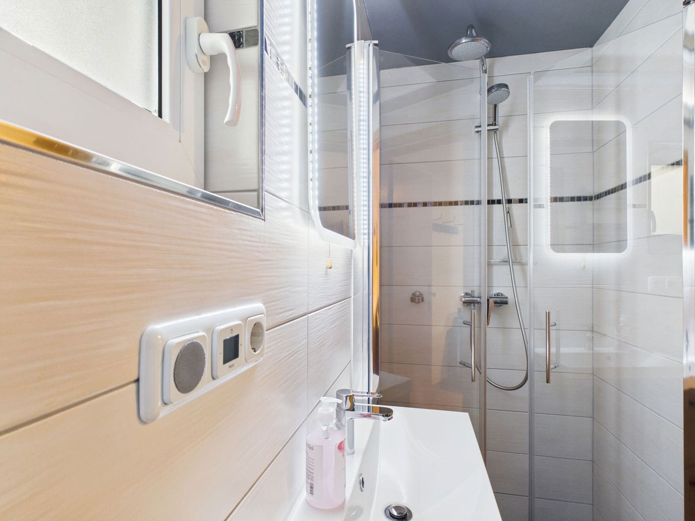 Ferienwohnung 1 in Brandenburg: Hier zu sehen ist das Badezimmer