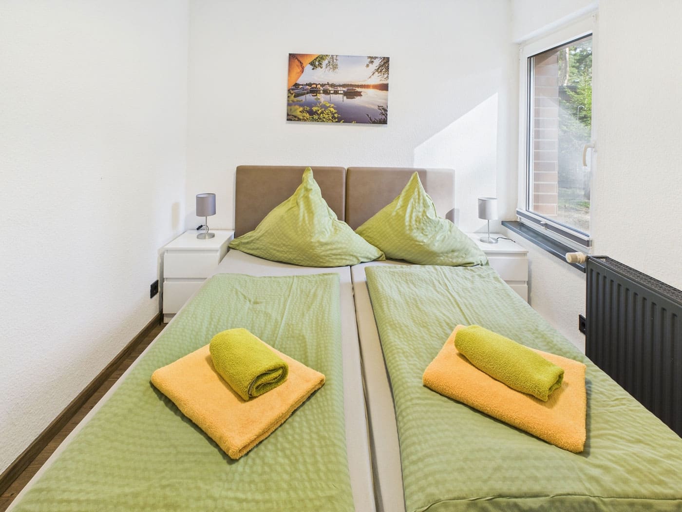 Ferienwohnung direkt am See in der Nähe von Berlin mit schönem Doppelbett